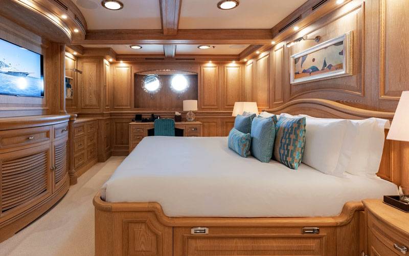 NERO Yacht bedroom