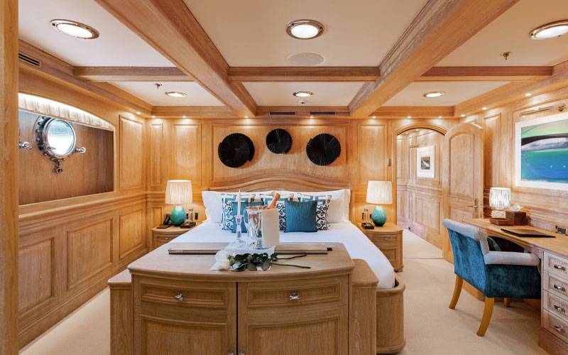 NERO Yacht VIP Suite